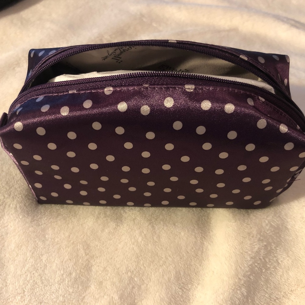 Two retired thirty-one products